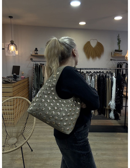 Tachas serraje beige