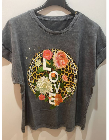Camiseta Love flower gris - ¡Compra ahora y luce un estilo casual y deportivo!