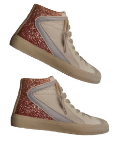 Esta Bamba Pink Glitter de Twenty son ideales para añadir un toque de brillo y estilo a tus outfits diarios. ¡Compra ahora!