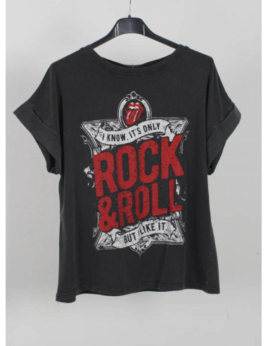 Camiseta roquera de alta calidad de Twenty. ¡Compra ahora y luce un estilo audaz y rebelde!